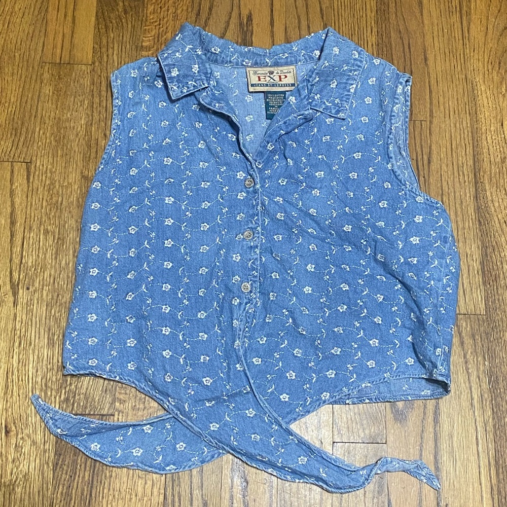 Women’s Flower Sewn Tank Top